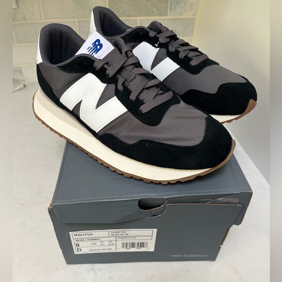 🔥Price Drop 🔥 Mens New balance sneakers - Picture 4 of 13